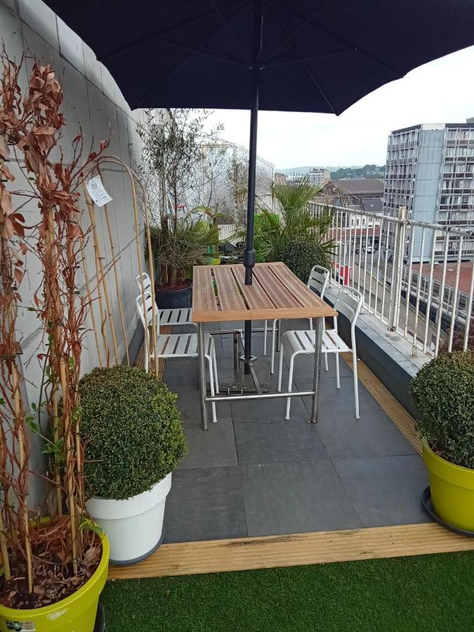 Liege Centre Mediacite Appartement Possible Parking Terrasse Immense 8Eme Pour 2 Personnes المظهر الخارجي الصورة