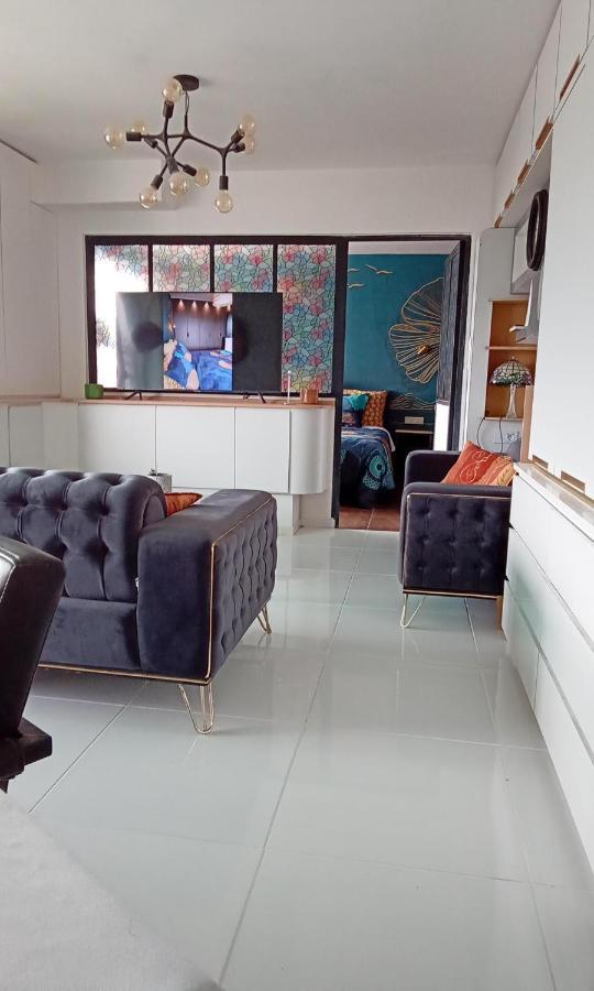 Liege Centre Mediacite Appartement Possible Parking Terrasse Immense 8Eme Pour 2 Personnes المظهر الخارجي الصورة
