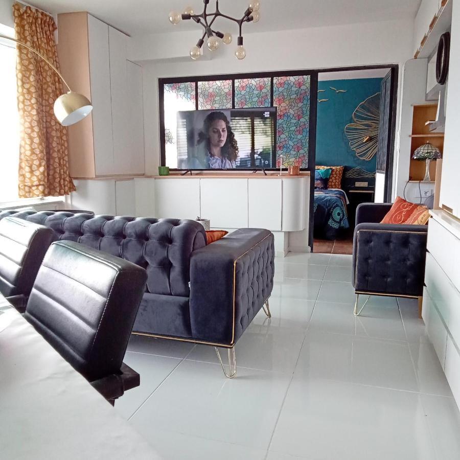 Liege Centre Mediacite Appartement Possible Parking Terrasse Immense 8Eme Pour 2 Personnes المظهر الخارجي الصورة